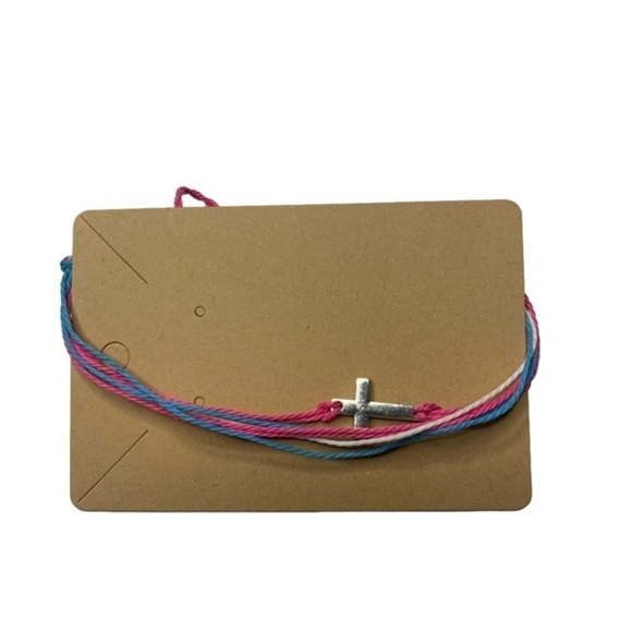 Cross bracelet - Picture 2 of 3